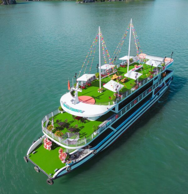 Experience the Luxury - Wonder of the sea in Ha Long Bay