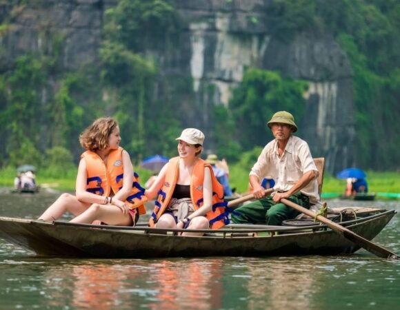 Hoa Lu – Tam Coc – Mua Cave Full Day Tour