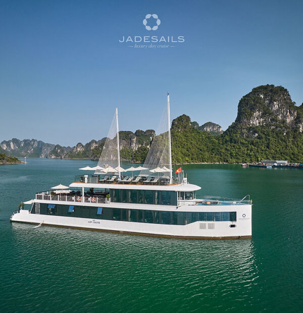 Jade Sails Cruise – A Full-Day Journey on Lan Ha Bay