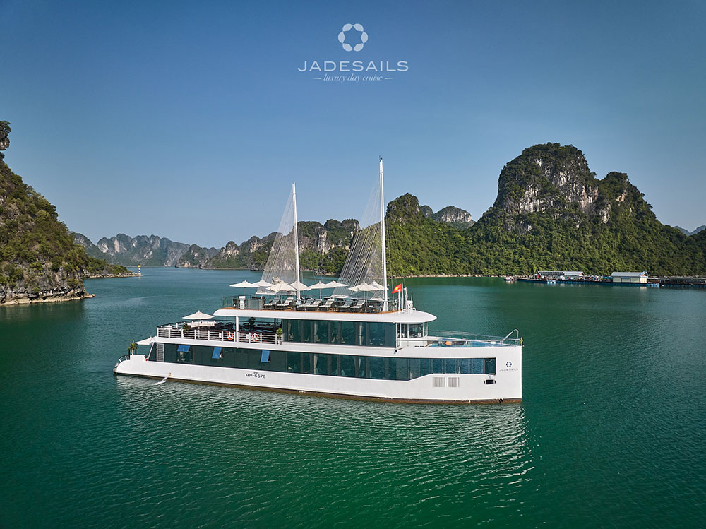 Jade Sails Cruise – A Full-Day Journey on Lan Ha Bay