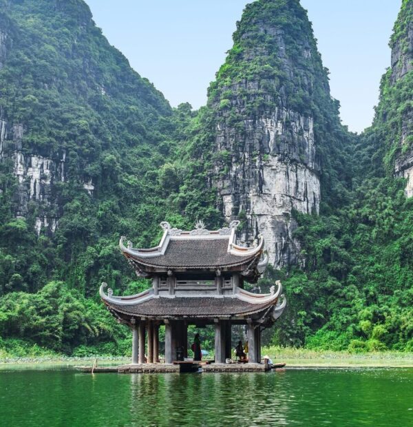 Hoa Lu – Trang An – Mua Cave Full Day Tour