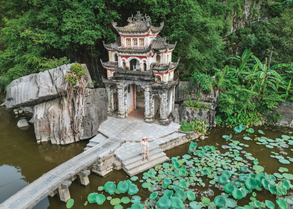 Ninh Binh: Hoa Lu, Trang An & Mua Cave, Bich Dong Small-Group Tour