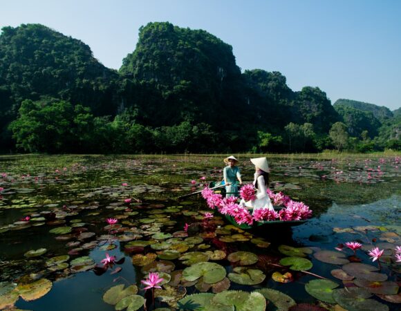 Bai Dinh – Hoa Lu – Trang An – Mua Cave Small Group Tour